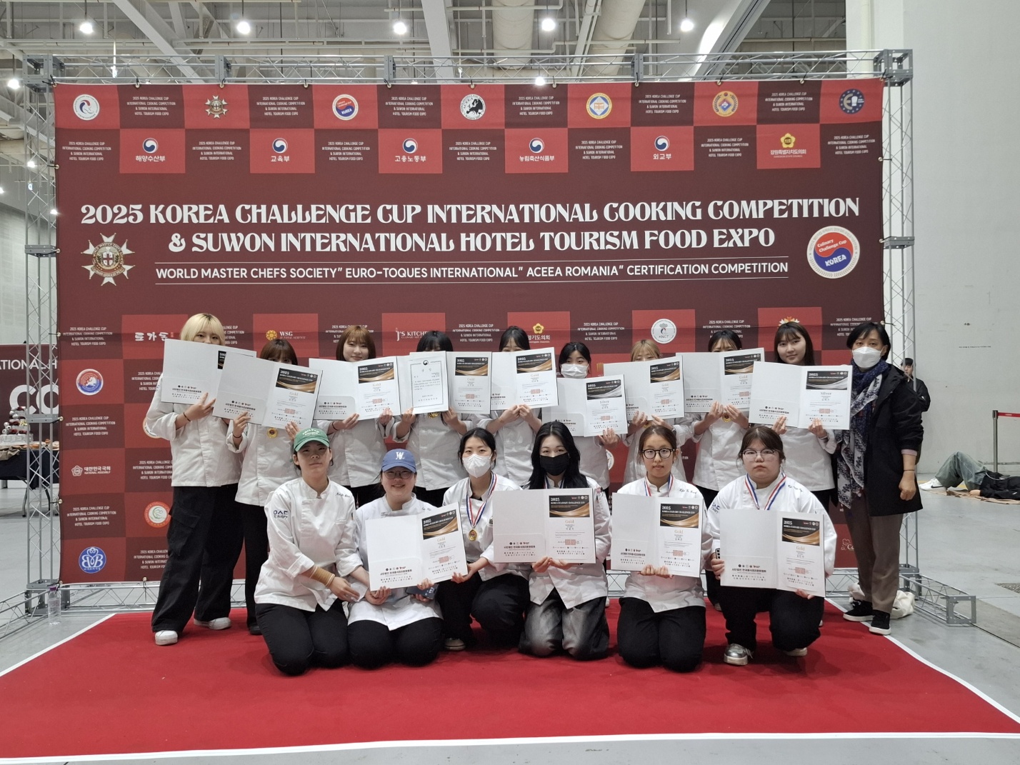 K-베이커리학부 2025 대한민국 챌린지컵 국제요리 경연대회에서 전원 수상